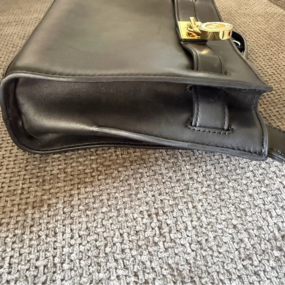 Black Leather Crossbody Michael Kors Hamilton Traveler Bag Gold Padlock Classic